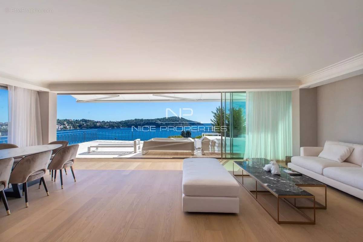 Appartement à VILLEFRANCHE-SUR-MER