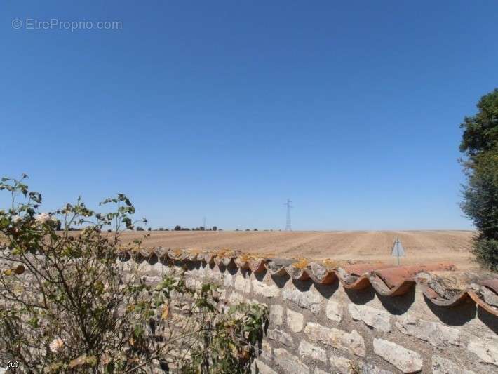 Maison à CHEF-BOUTONNE