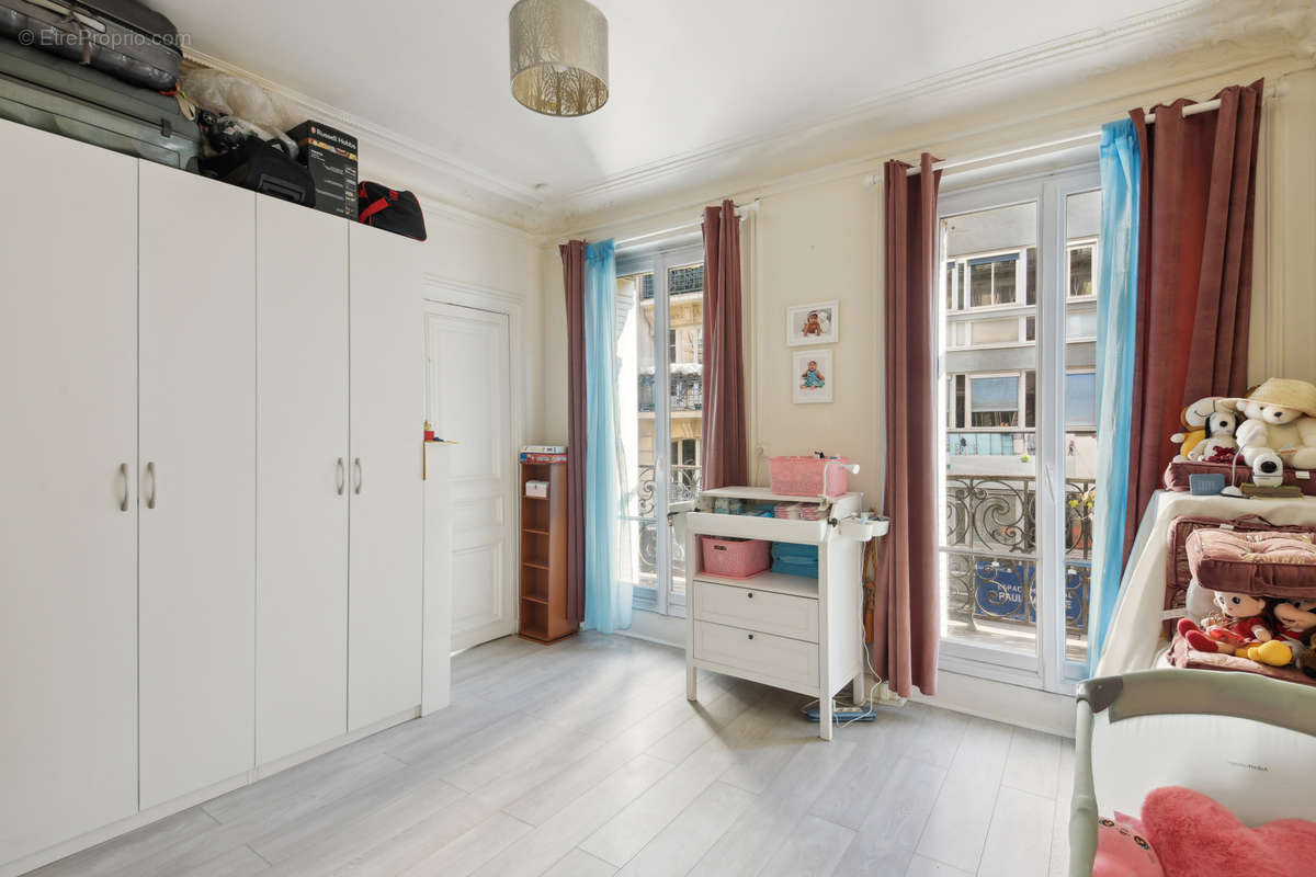 Appartement à PARIS-9E