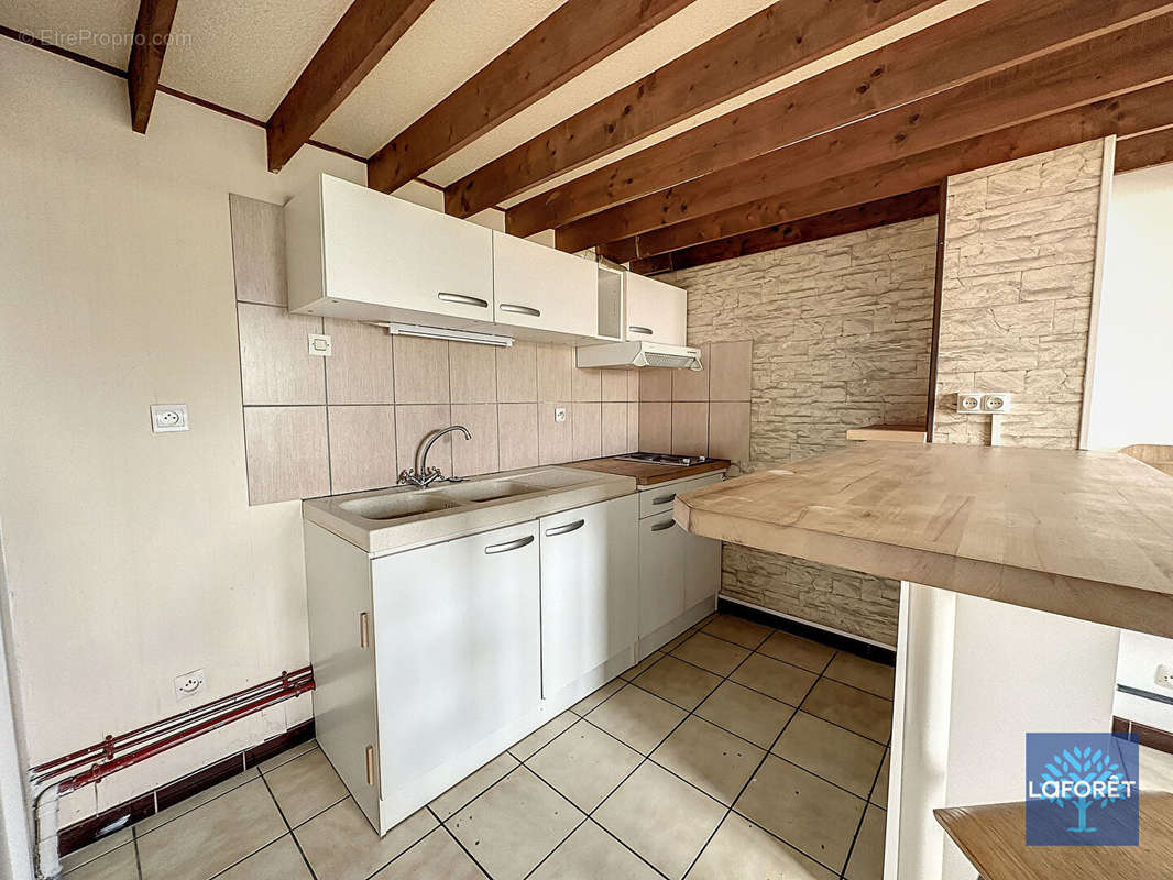 Appartement à LEUDEVILLE