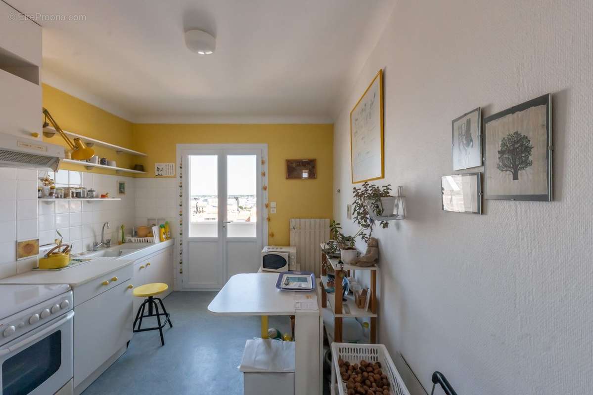 Cuisine - Appartement à LES SABLES-D&#039;OLONNE