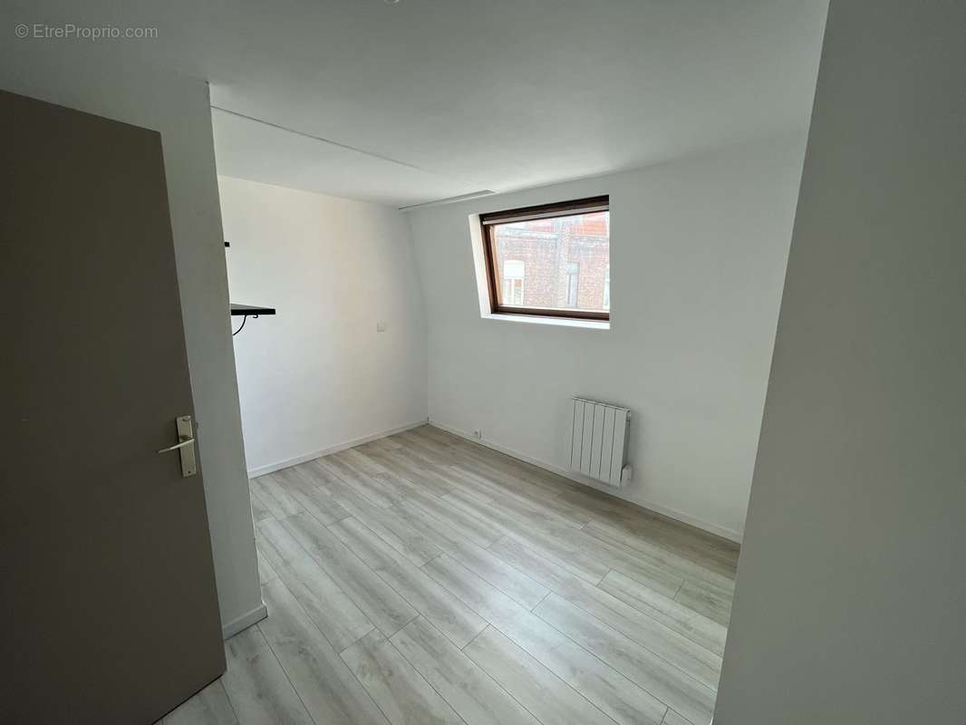 Chambre 1 - Appartement à LILLE