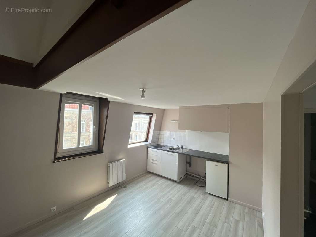 séjour vue cuisine - Appartement à LILLE