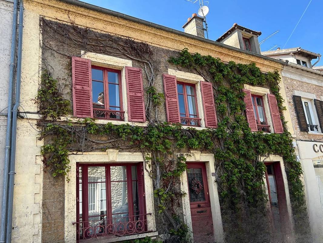 Maison à FEUCHEROLLES