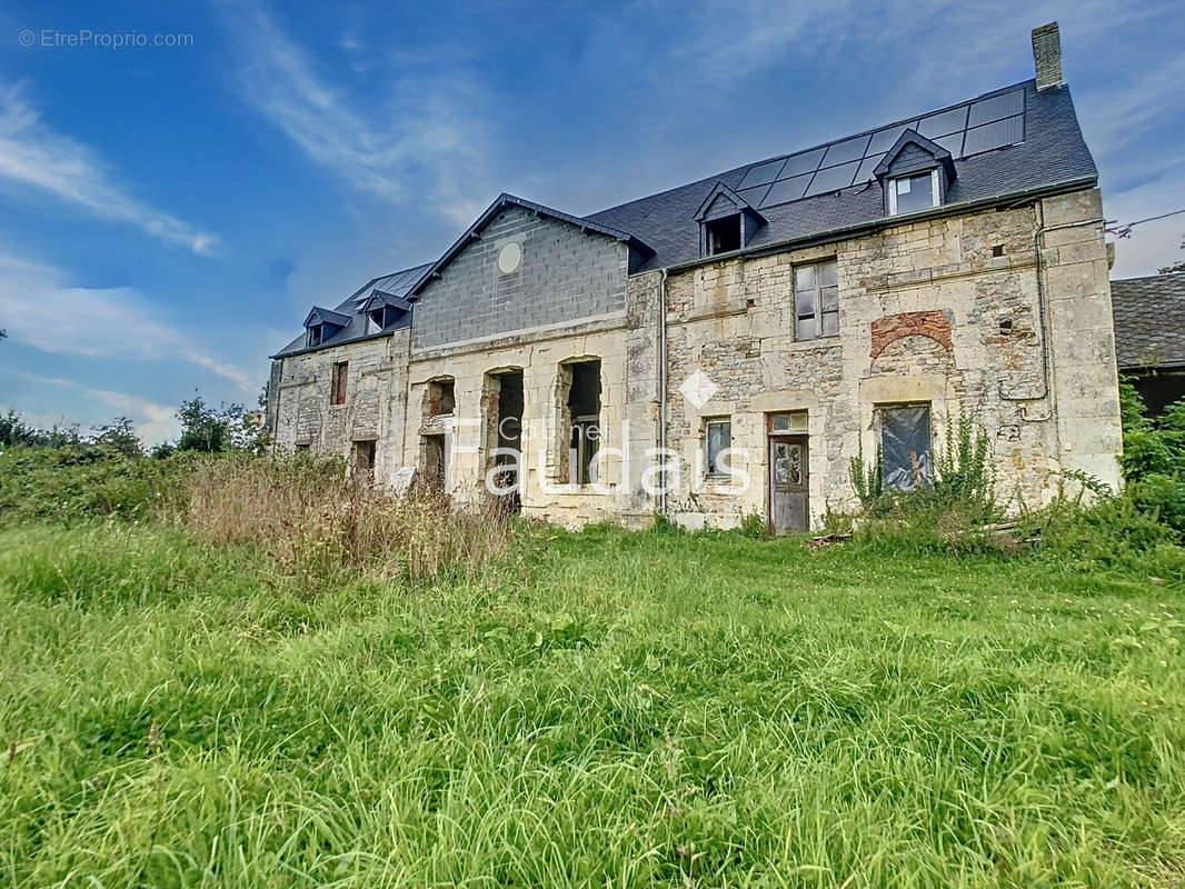 Maison à SAINT-MARTIN-DES-BESACES