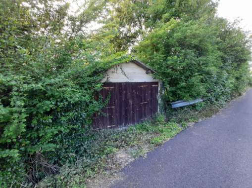 Parking à SAINTE-GAUBURGE-SAINTE-COLOMBE