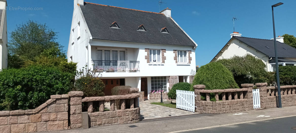 Maison à PLOUISY