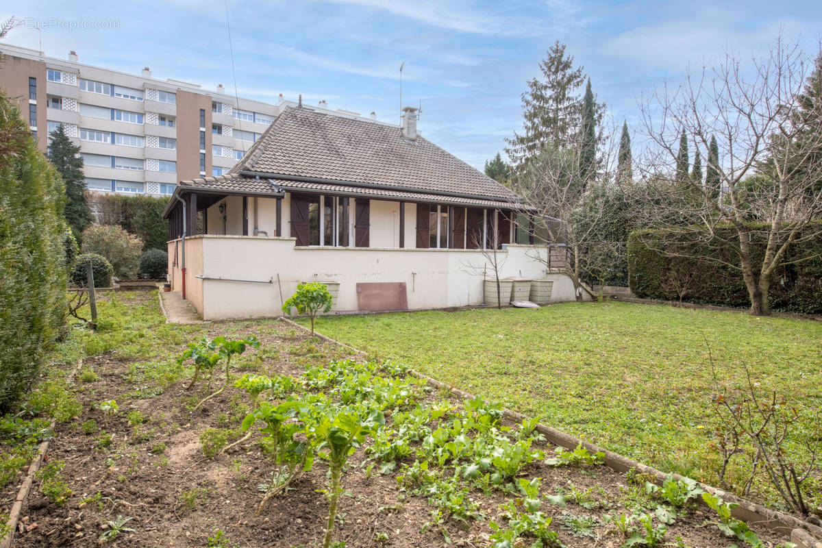 Maison à SAINTE-FOY-LES-LYON