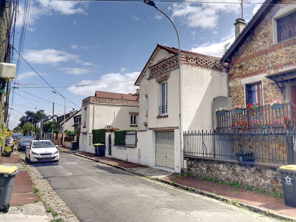 Appartement à LE BLANC-MESNIL