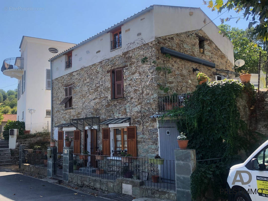 Maison à RAPALE