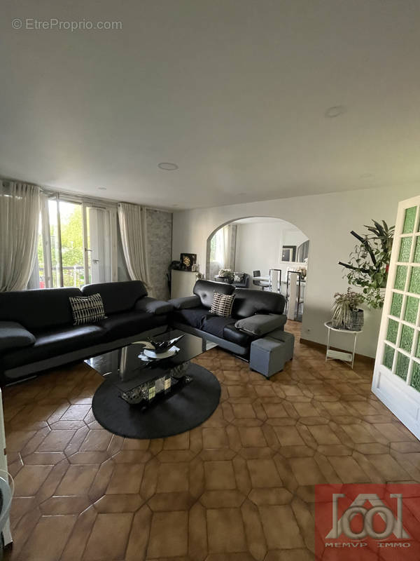 Appartement à NEUILLY-SUR-MARNE