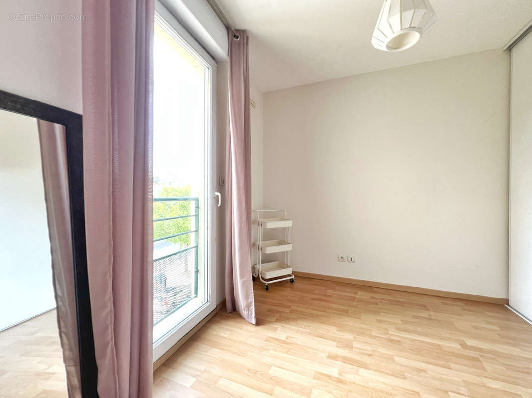 Appartement à PIERRE-BENITE