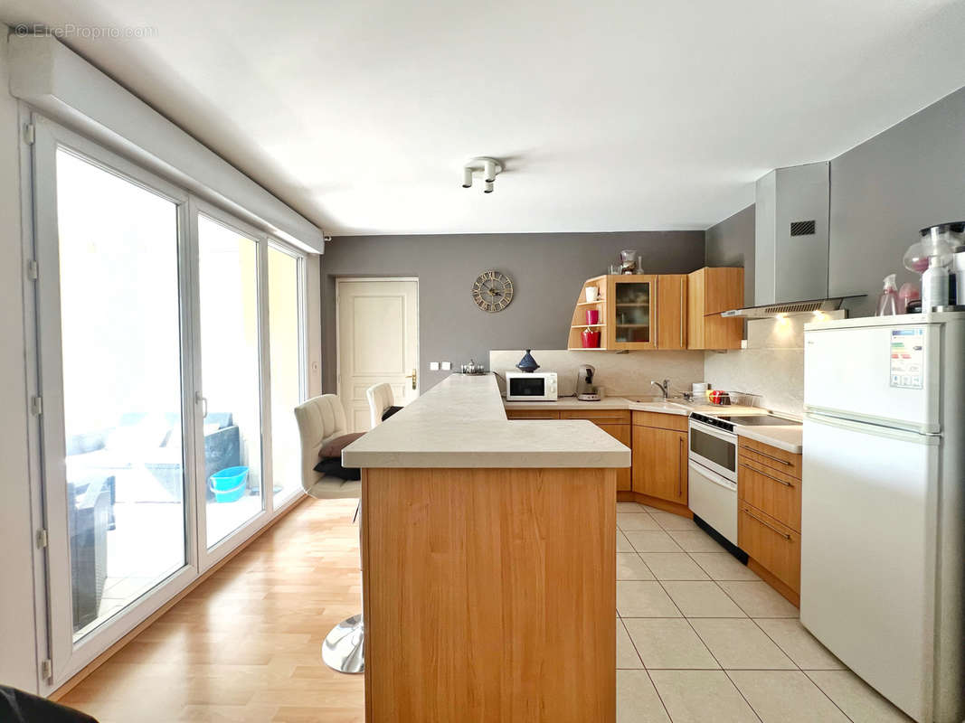 Appartement à PIERRE-BENITE