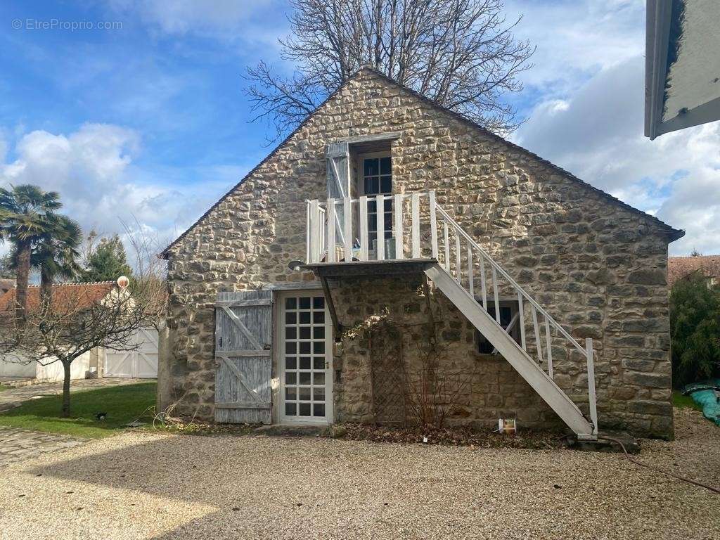 Maison à NOISY-SUR-ECOLE