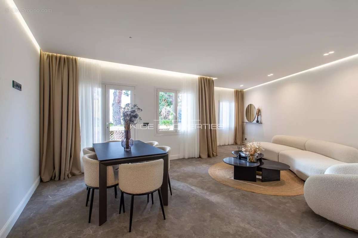 Appartement à VILLEFRANCHE-SUR-MER