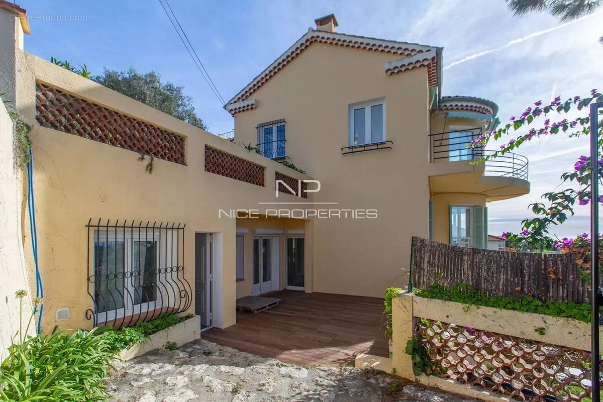 Appartement à VILLEFRANCHE-SUR-MER