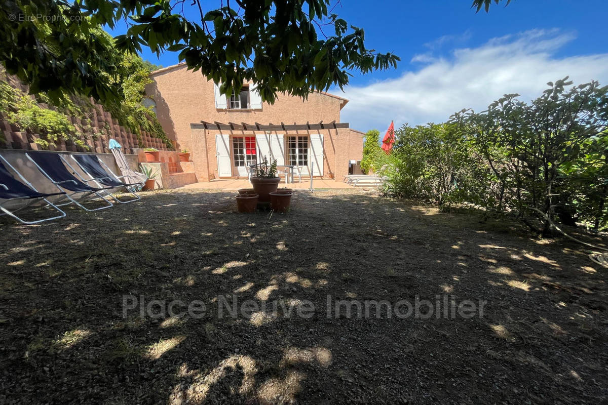 Maison à LA GARDE-FREINET