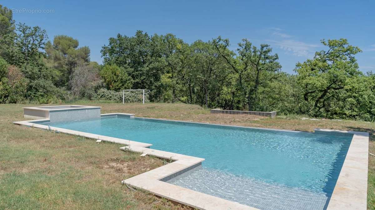 Maison à ROQUEFORT-LES-PINS