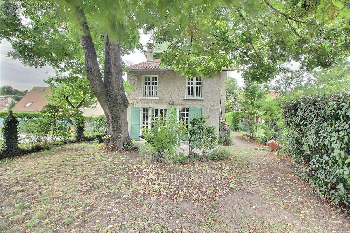 Maison à VERNEUIL-SUR-SEINE