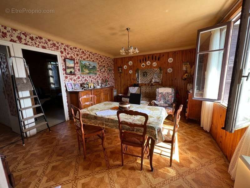 Appartement à CHARLIEU