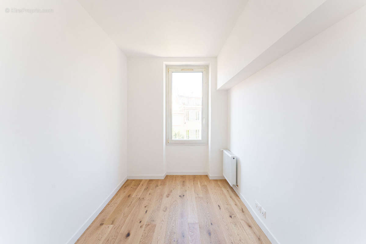 Appartement à MARSEILLE-1E