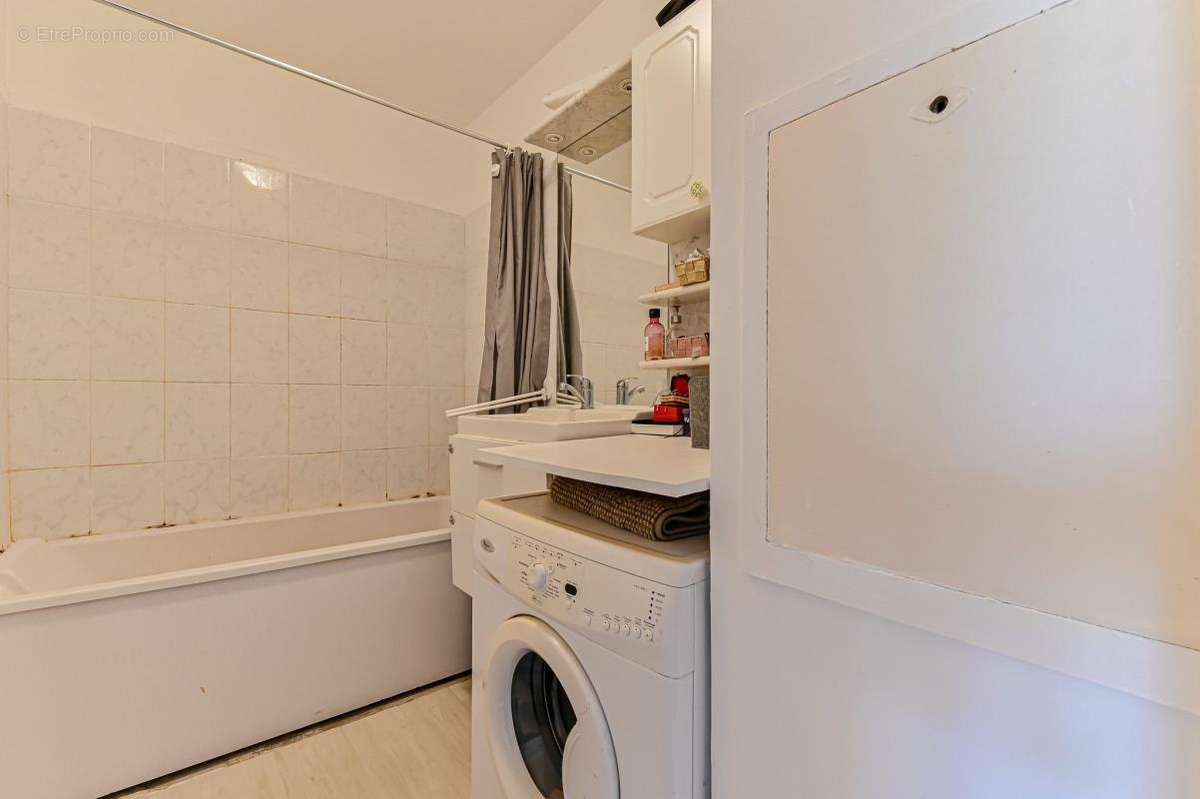 Appartement à PARIS-20E