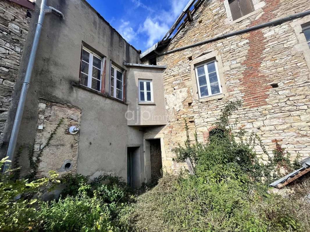 Maison à VOLNAY