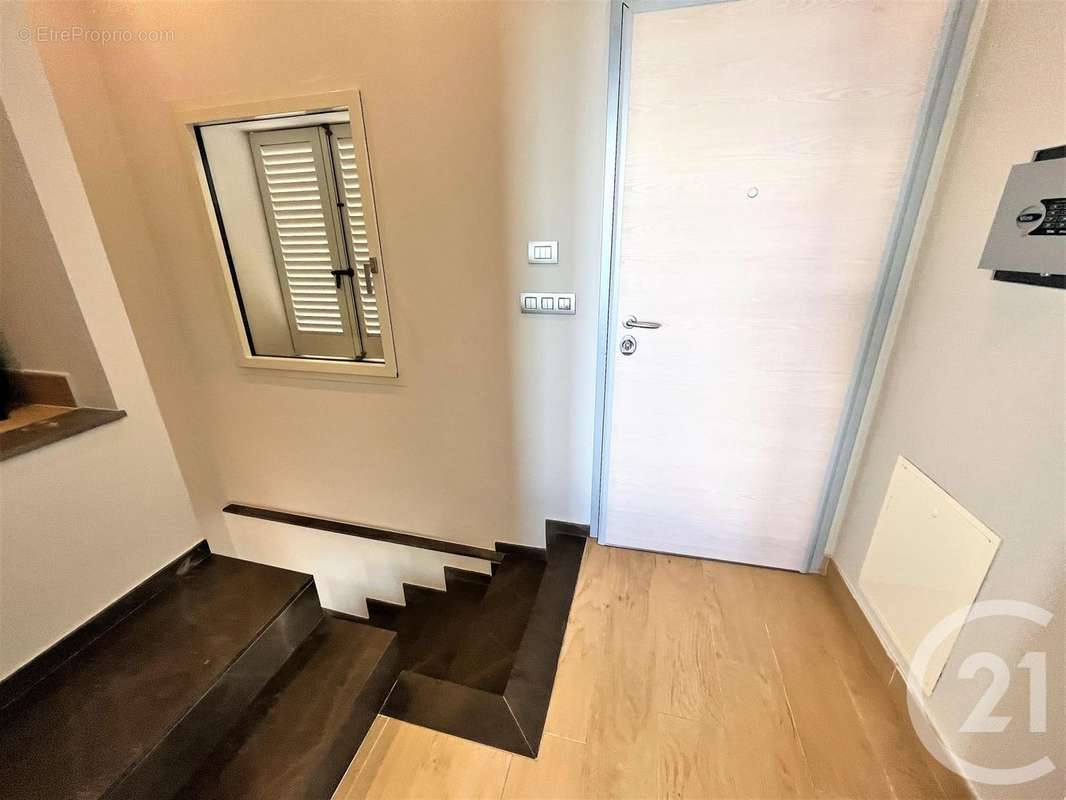 Appartement à ROQUEBRUNE-CAP-MARTIN