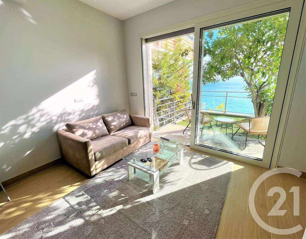 Appartement à ROQUEBRUNE-CAP-MARTIN