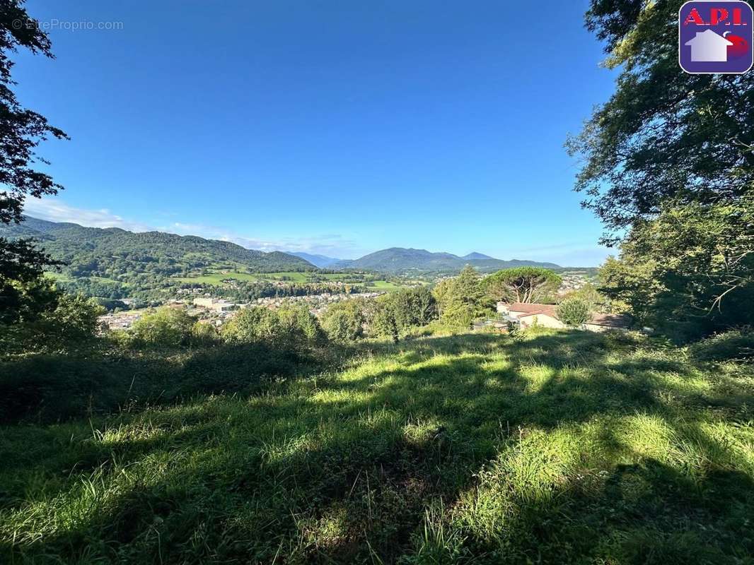 Terrain à SAINT-GIRONS