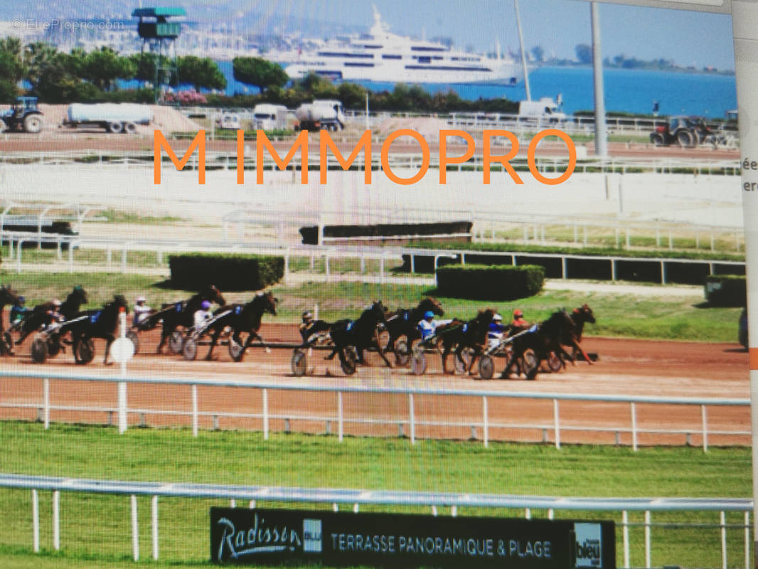 Commerce à CAGNES-SUR-MER