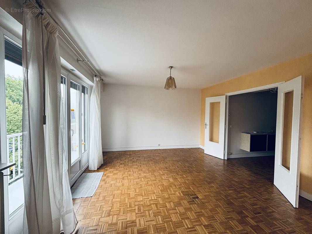 Appartement à MAISONS-ALFORT