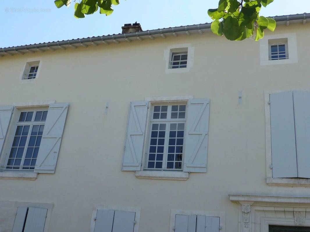 Appartement à SAINT-JEAN-D&#039;ANGELY