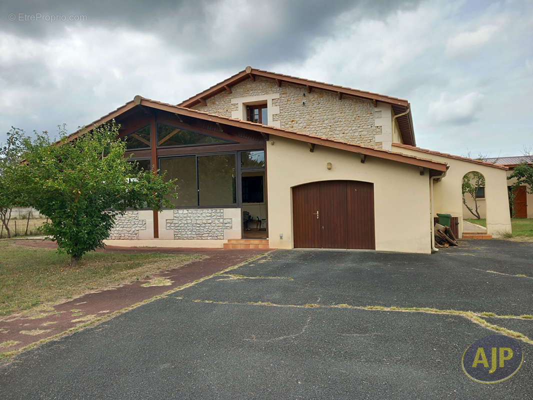 Maison à GAILLAN-EN-MEDOC