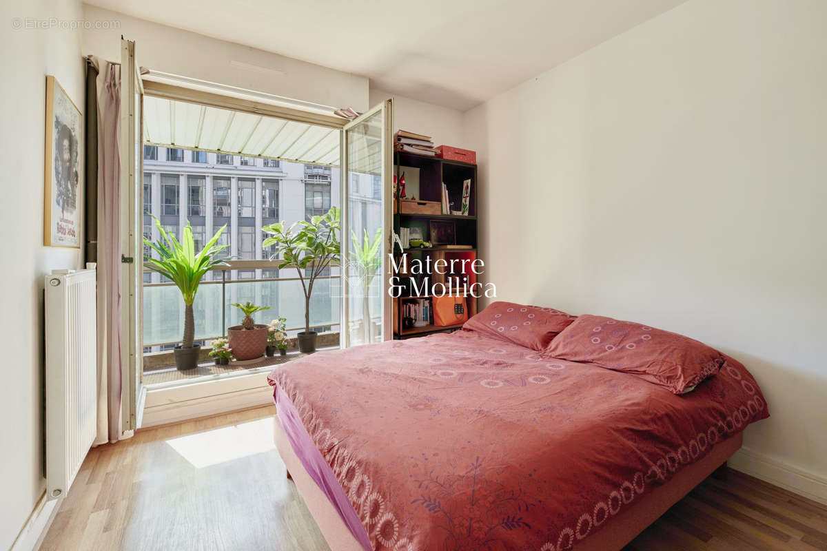 Appartement à PARIS-15E