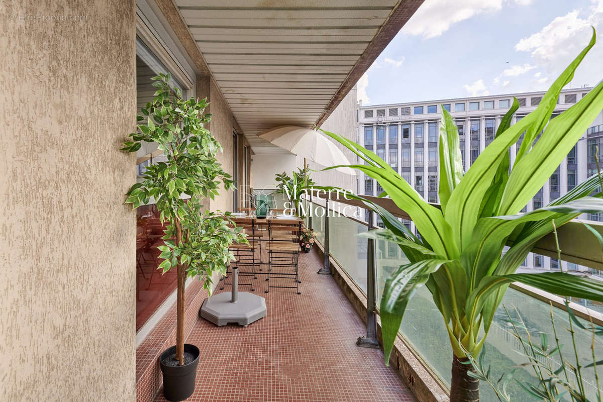 Appartement à PARIS-15E