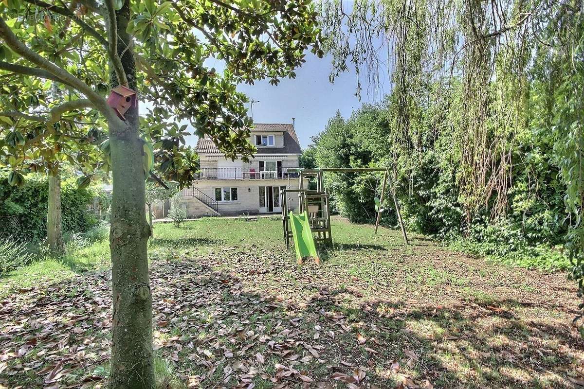 Maison à ROSNY-SOUS-BOIS