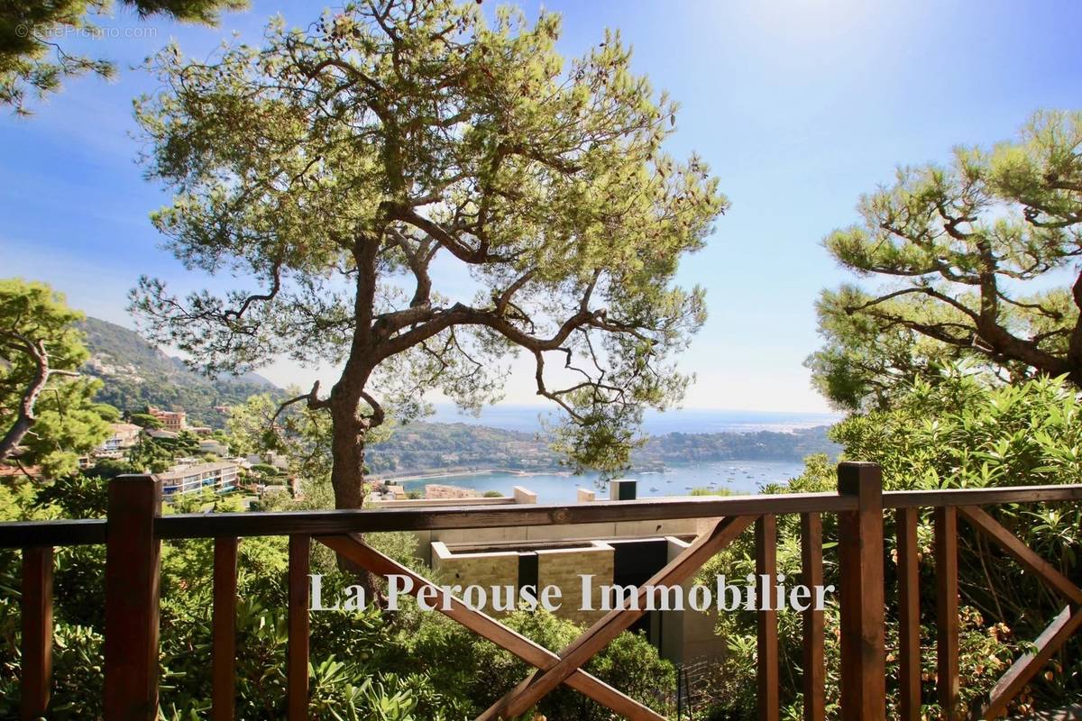 Appartement à VILLEFRANCHE-SUR-MER