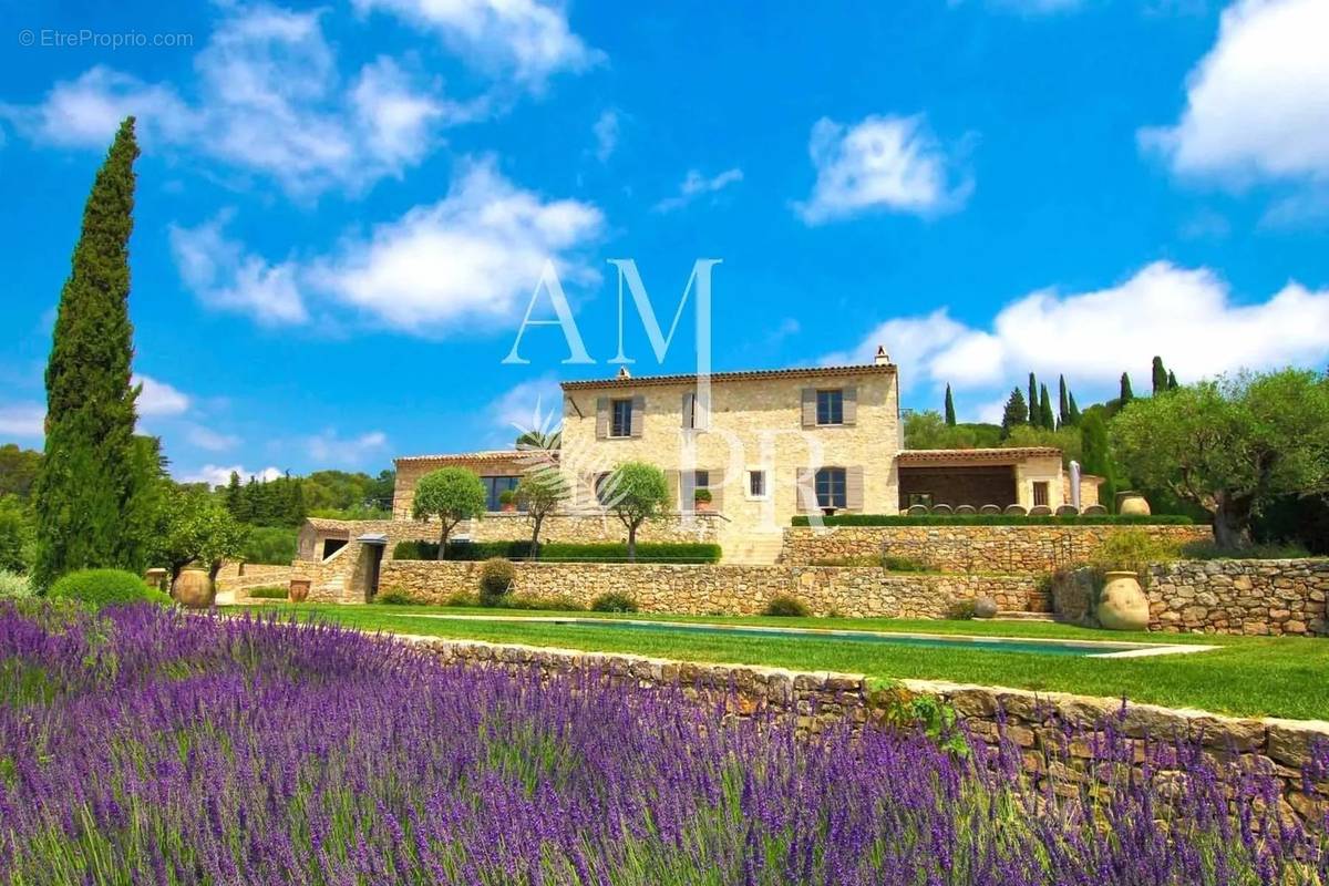 Maison à MOUGINS