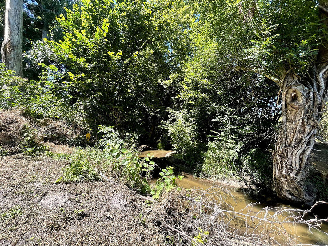 Terrain à SENLIS