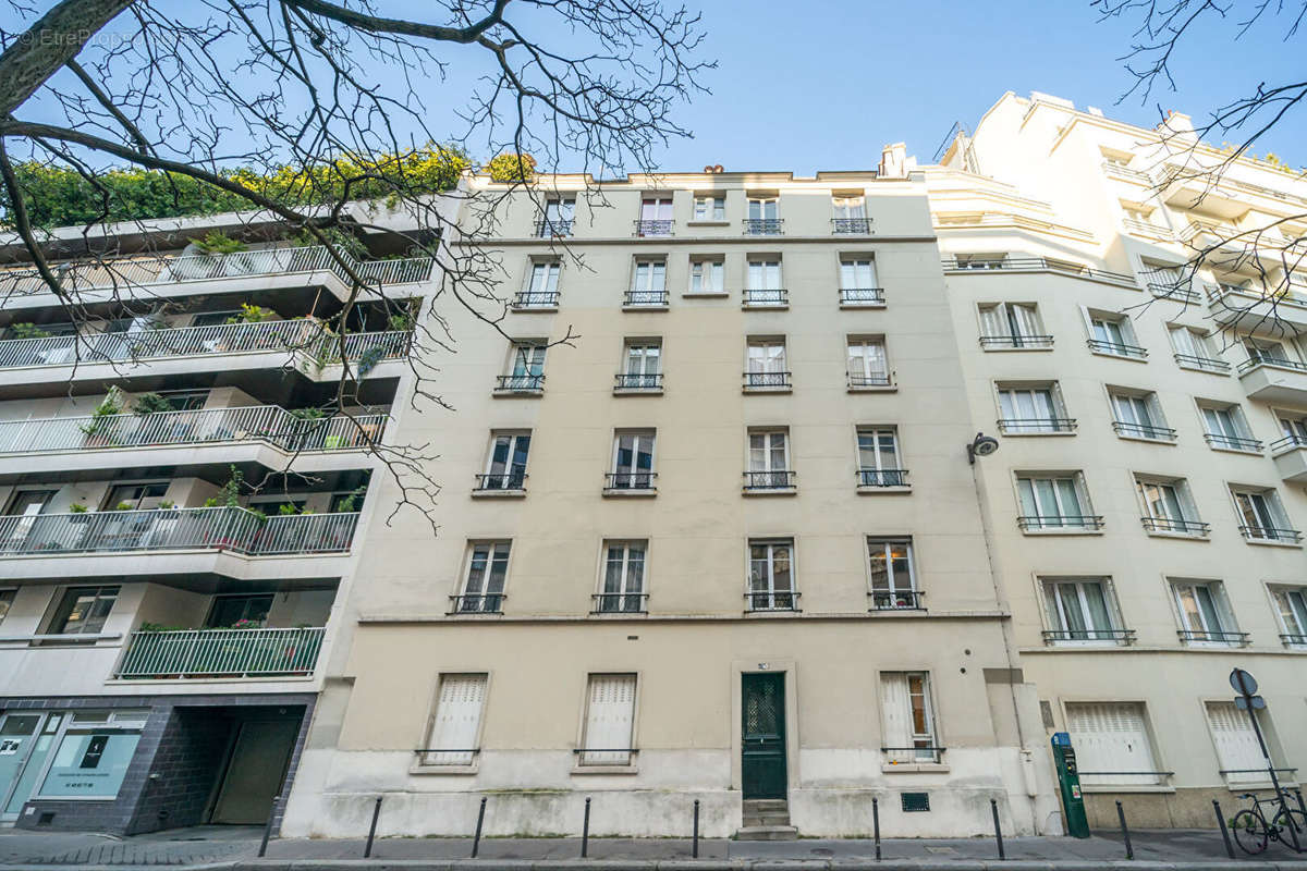 Appartement à PARIS-15E