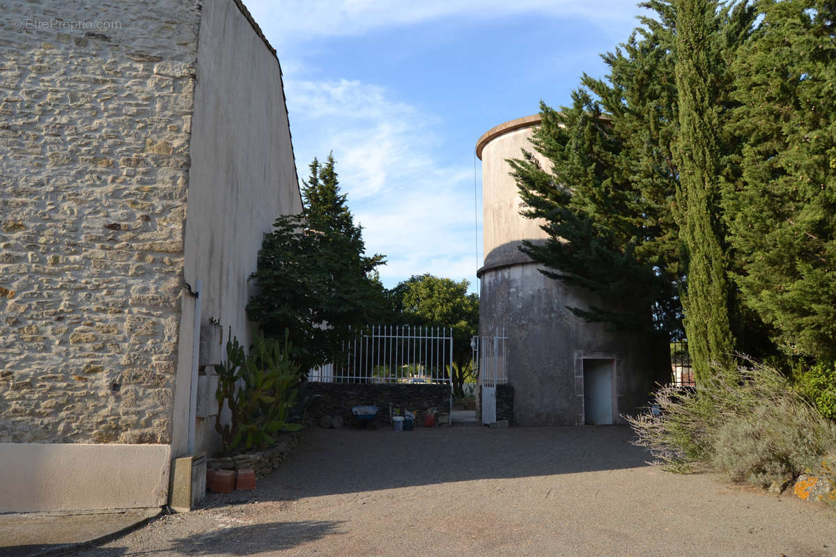 Maison à VILLEMOUSTAUSSOU