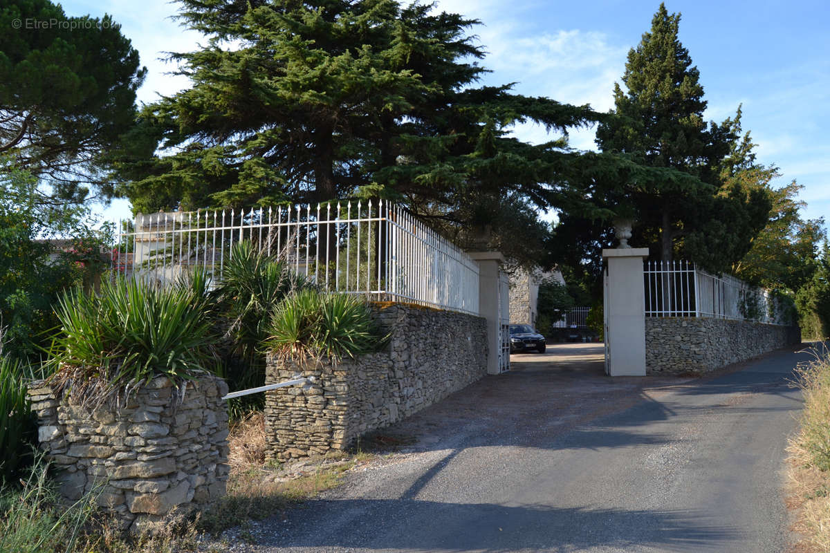 Maison à VILLEMOUSTAUSSOU