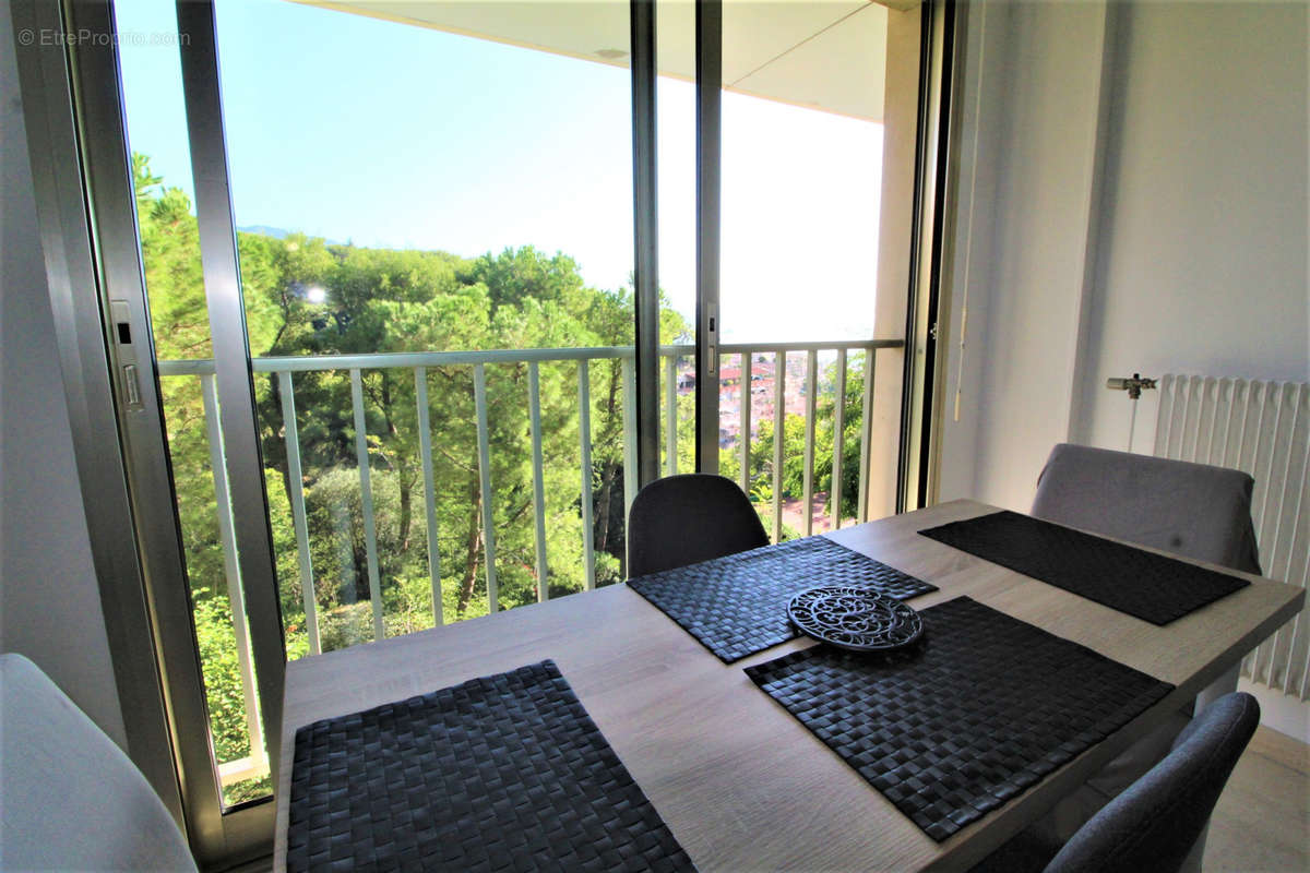 Appartement à ROQUEBRUNE-CAP-MARTIN