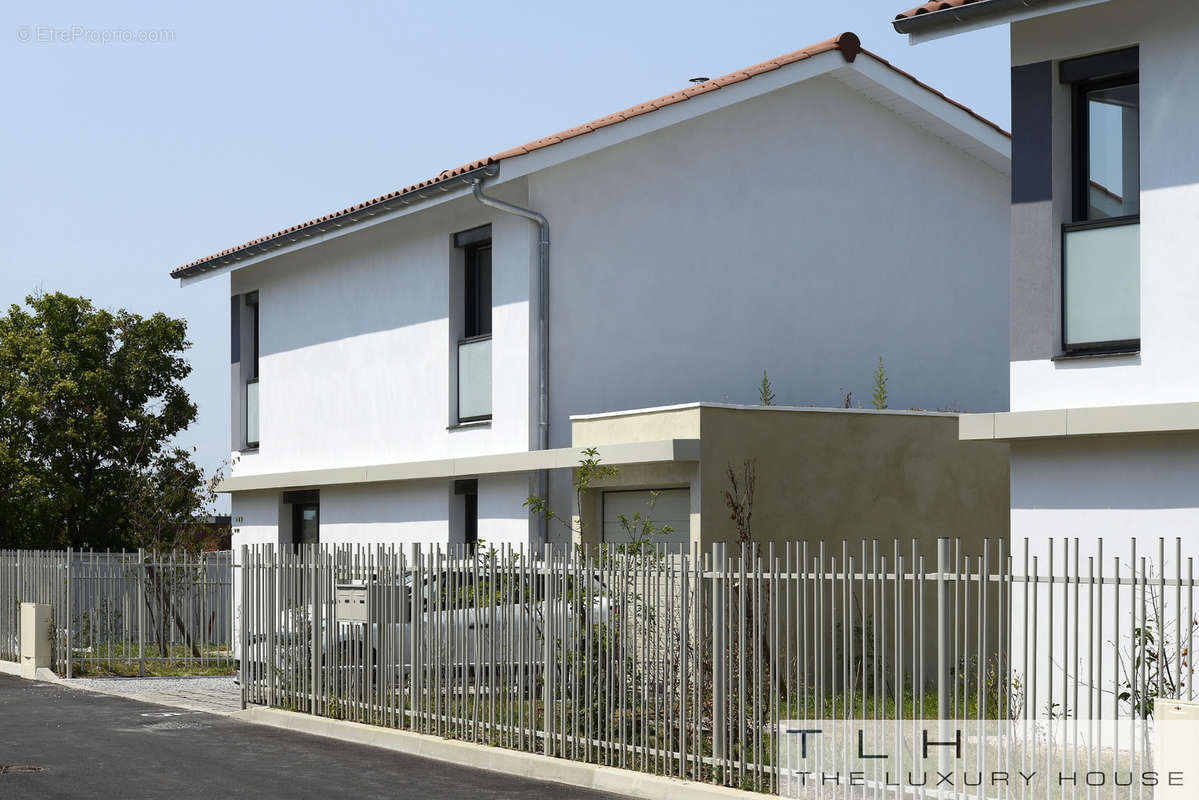 Appartement à SAINTE-FOY-LES-LYON