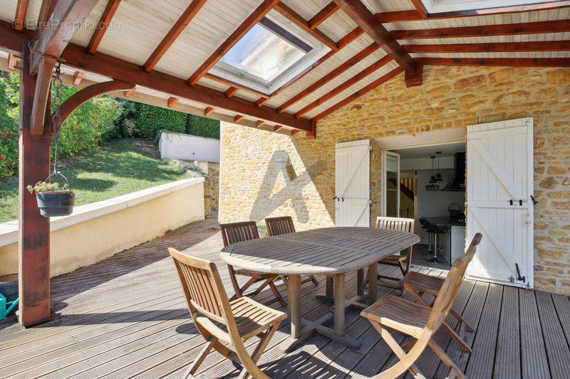 Maison à POLEYMIEUX-AU-MONT-D&#039;OR