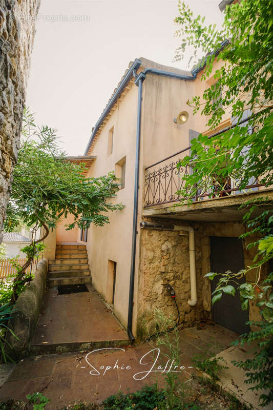 Maison à LES GRANGES-GONTARDES