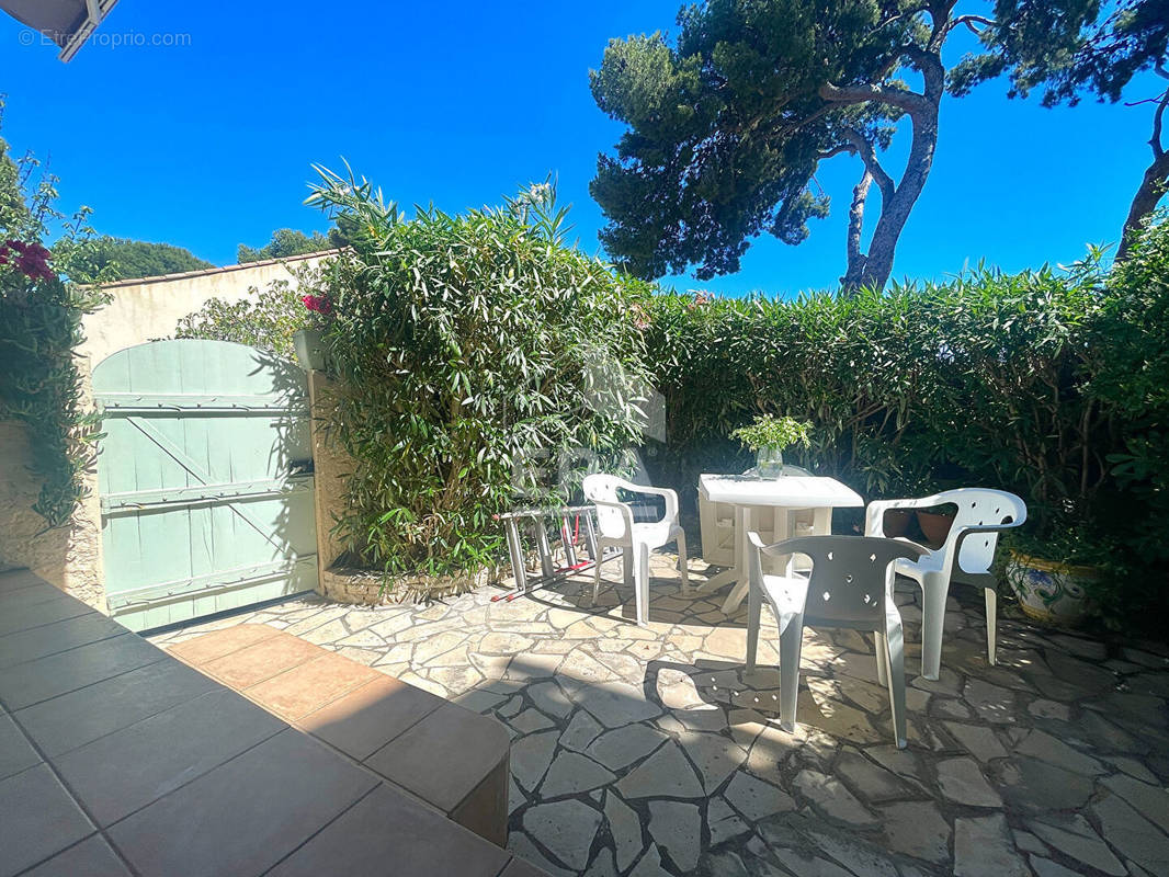 Appartement à SAUSSET-LES-PINS