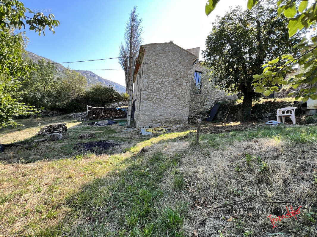 Maison à BUIS-LES-BARONNIES