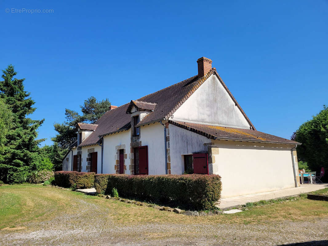 Maison à SAINT-MARCEL-EN-MURAT